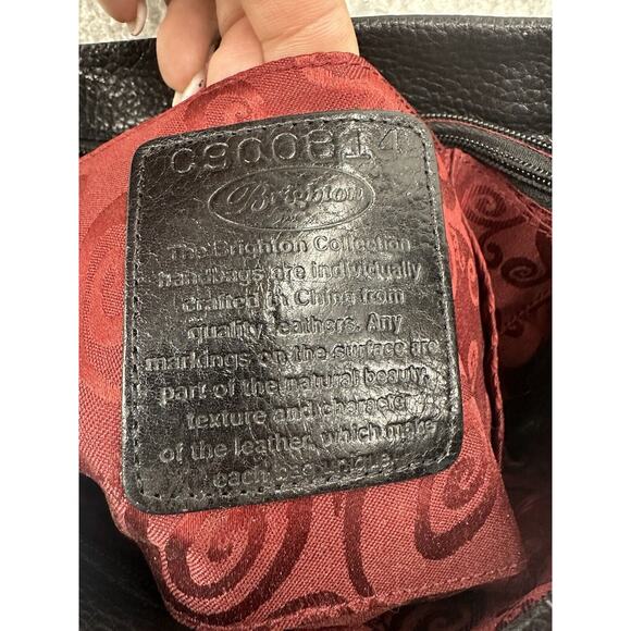 Chic Black Leather Crossbody Bag - Picture 6 of 12